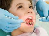 Zubní plomby u dětí. Jaké hradí pojišťovna?