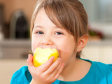 Dětem, které pravidelně a kvalitně jedí, jde učení lépe