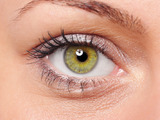 Oční poradna: pozor na umělé řasy a nevyzkoušené značky kosmetiky