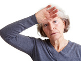 Osteoporóza ohrožuje hlavně starší osoby a ženy po menopauze