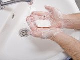 Koronavirus: Mytí rukou je důležitá součást prevence