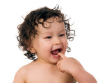 Zubní kaz se přenáší z matky na dítě