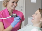 Mohu ignorovat zubní kámen? Pět častých otázek na téma zdravé zuby