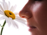Porucha čichu patří k základním příznakům covidu-19