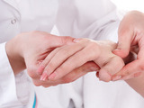 Artróza palce ruky - rhizartróza