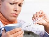 Prevence chřipky: kapesníky v koši, setkání bez pusy a žádný párek v rohlíku