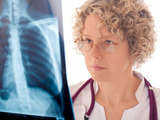 Idiopatická plicní fibróza: Odhalení vzácného a smrtelného onemocnění plic brzdí covid