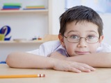 Před nástupem do školy nechte dětem vyšetřit zrak u specialisty